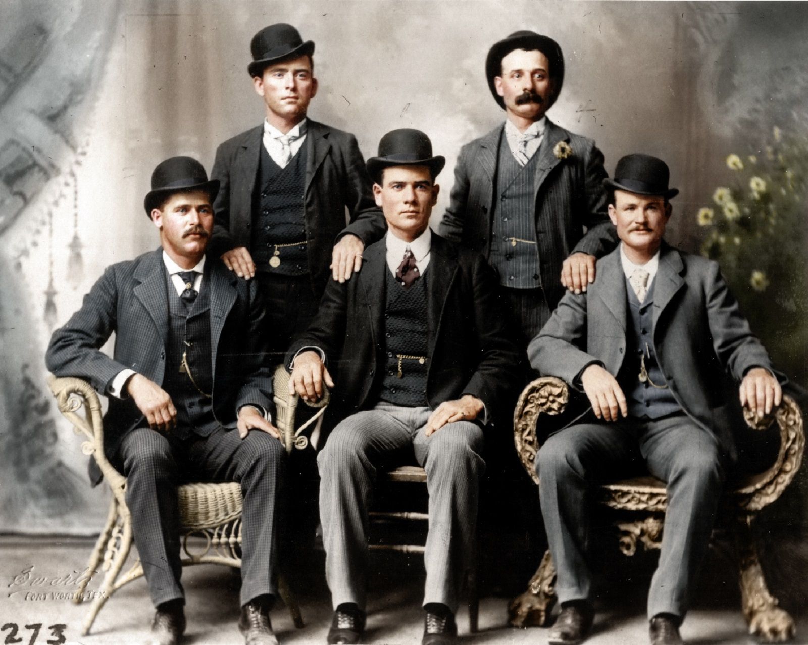 Colourised photos from history image 84