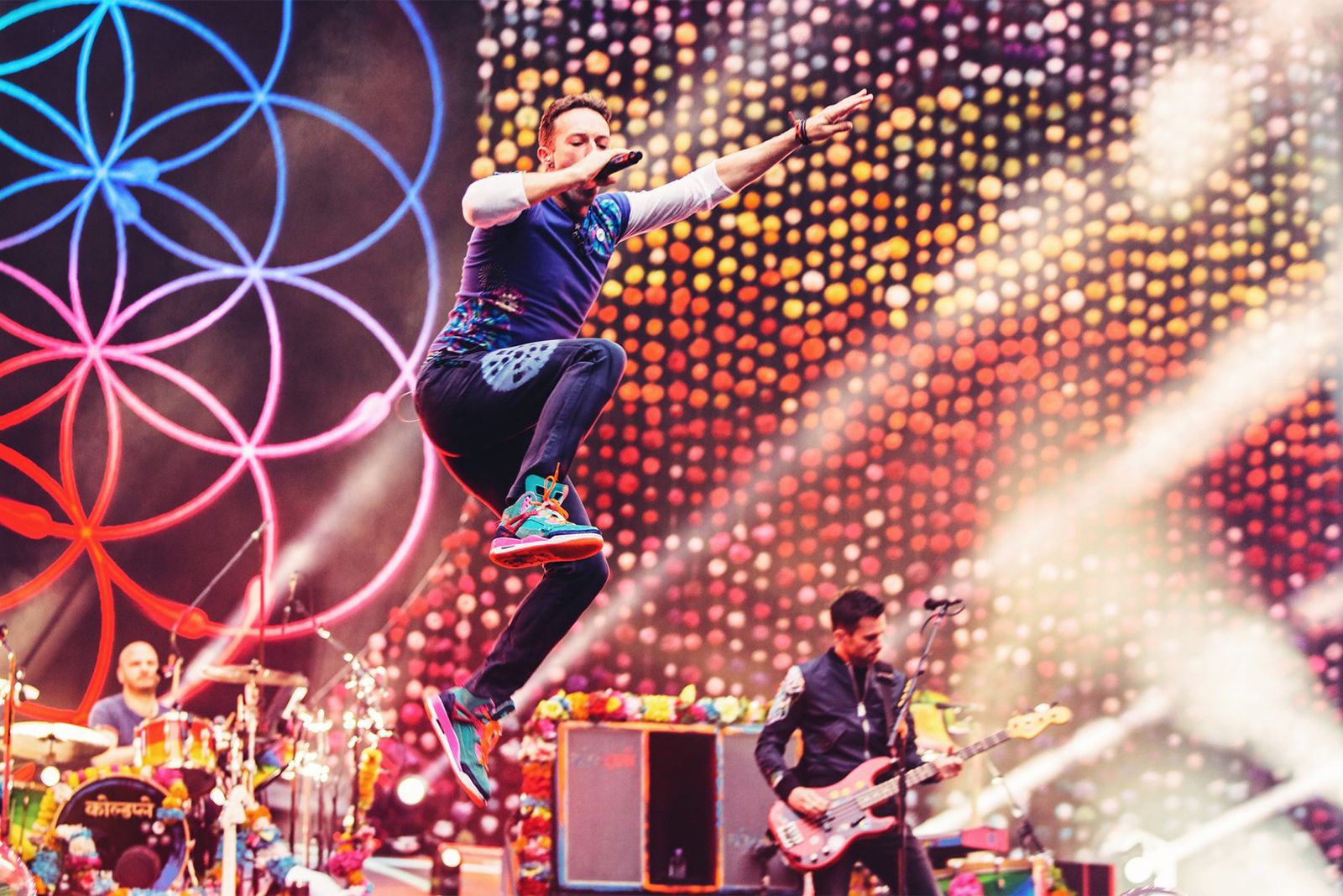 Samsung will be streaming a live Coldplay concert in VR image 1