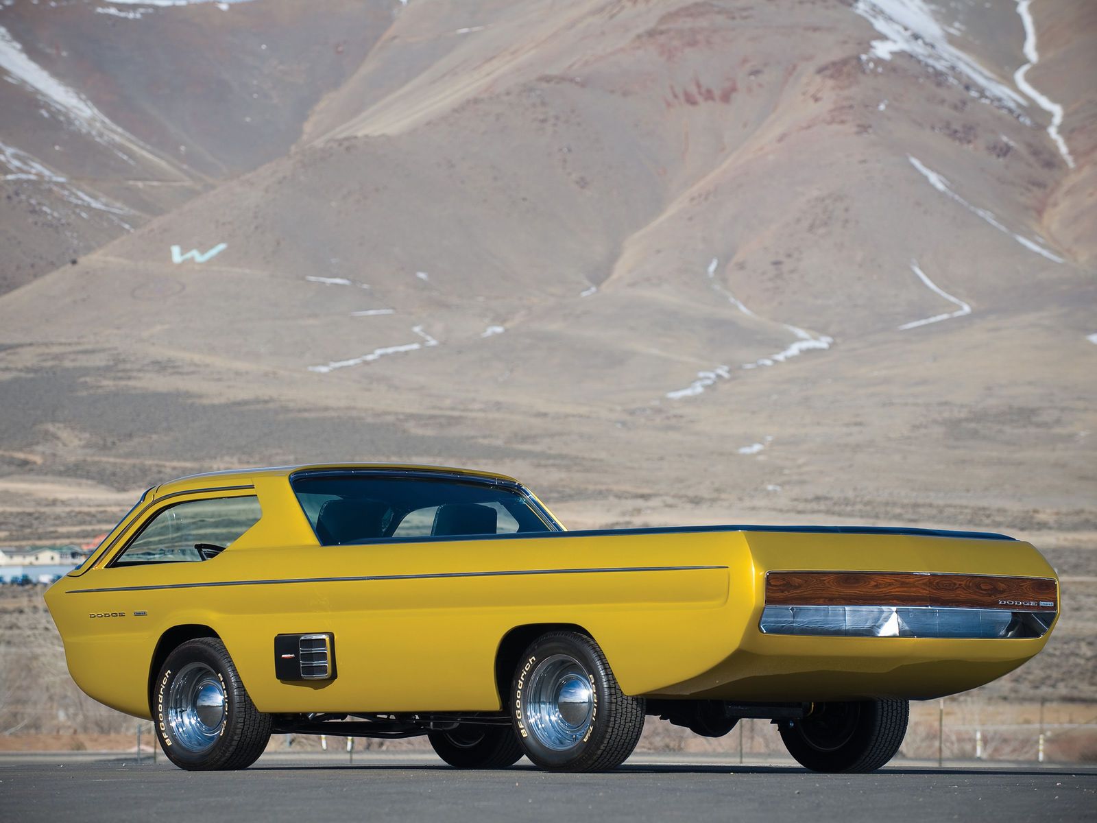30 incredibly bonkers and beautiful cars from the 1950s to now image 11