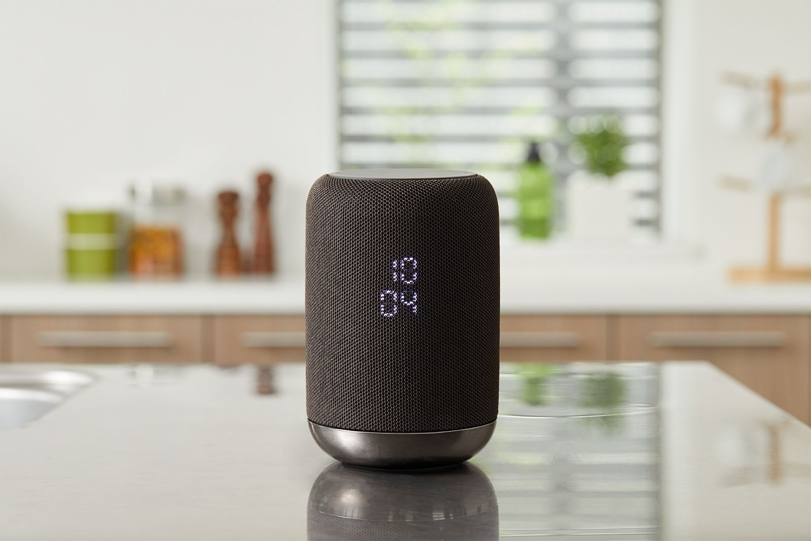 Sony gets in on the smart speaker game with LF-S50G image 1