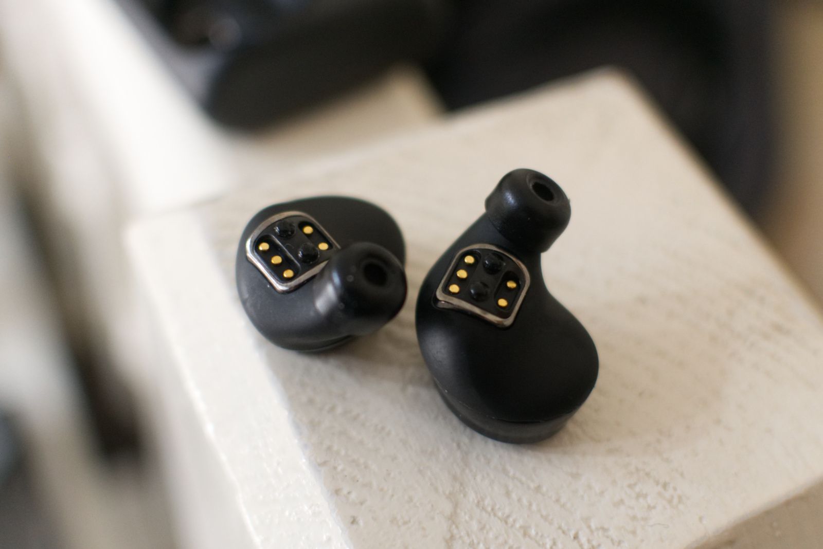 Bragi will bring Alexa support to the Dash and Dash Pro wire-free in-ear headphones image 1