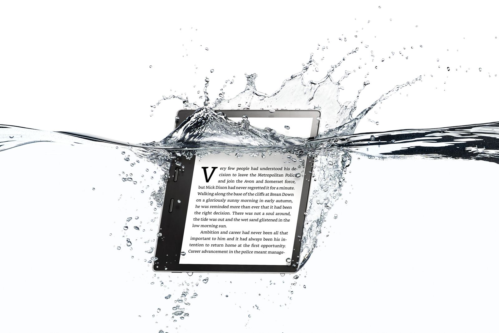 Amazons Redesigned Kindle Oasis Is Larger Smarter And Waterproof image 1