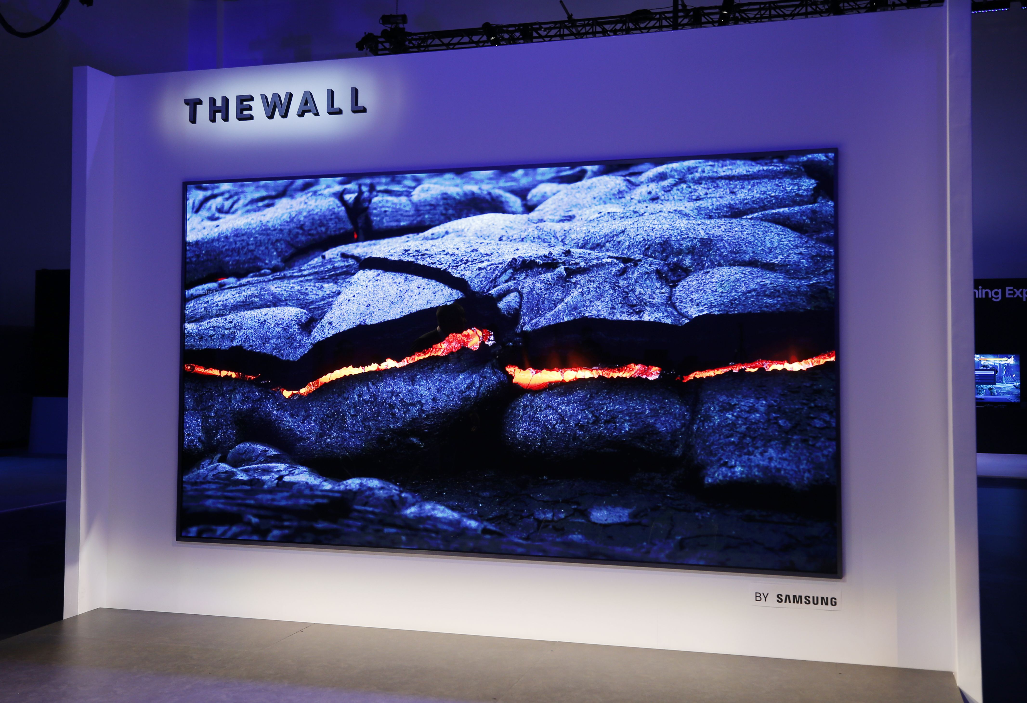 Samsung The Wall image 1