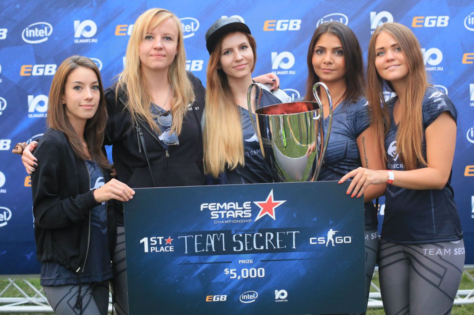 Top 10 highest earning female eSports gamers in the world image 1