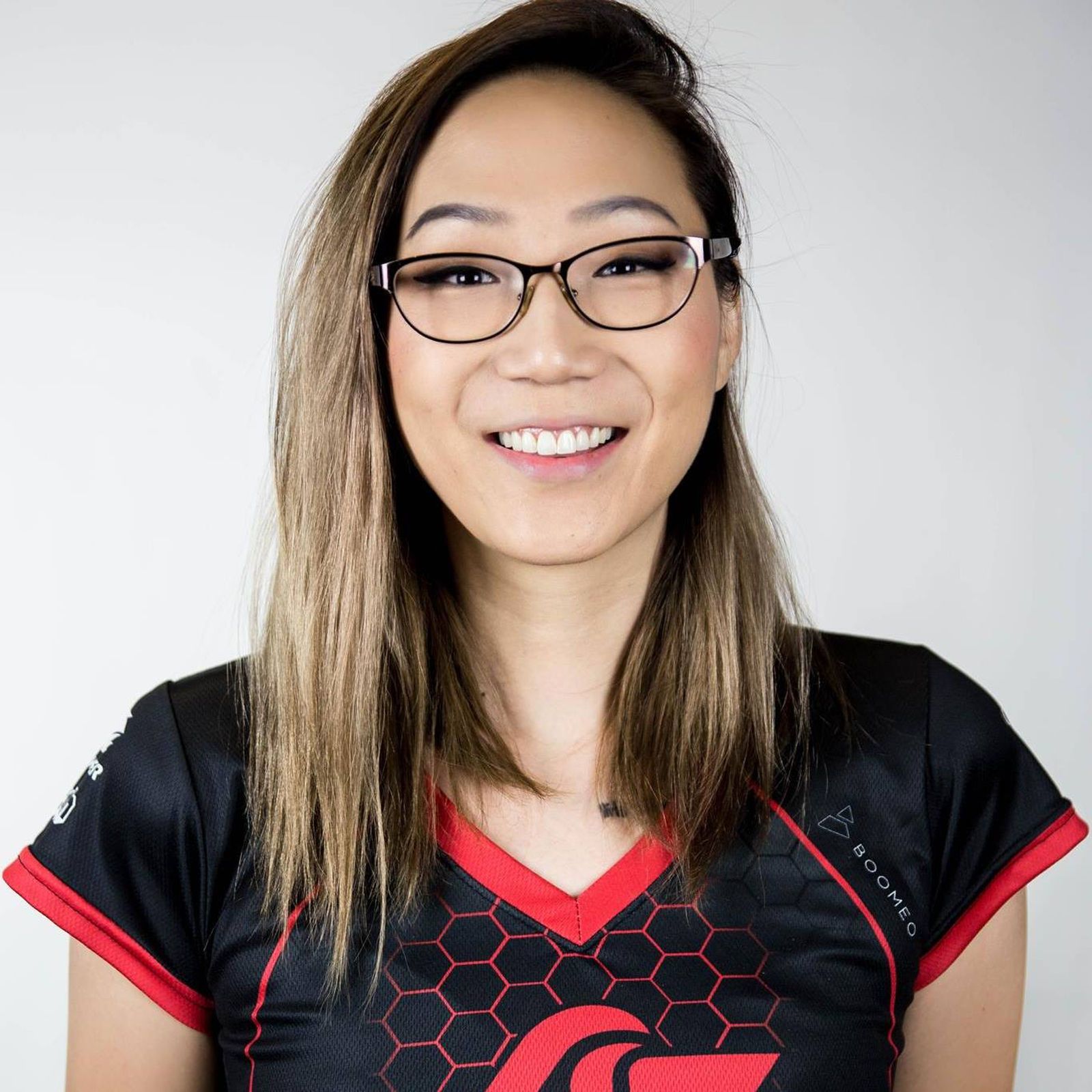 Top 10 highest earning female eSports gamers in the world image 4