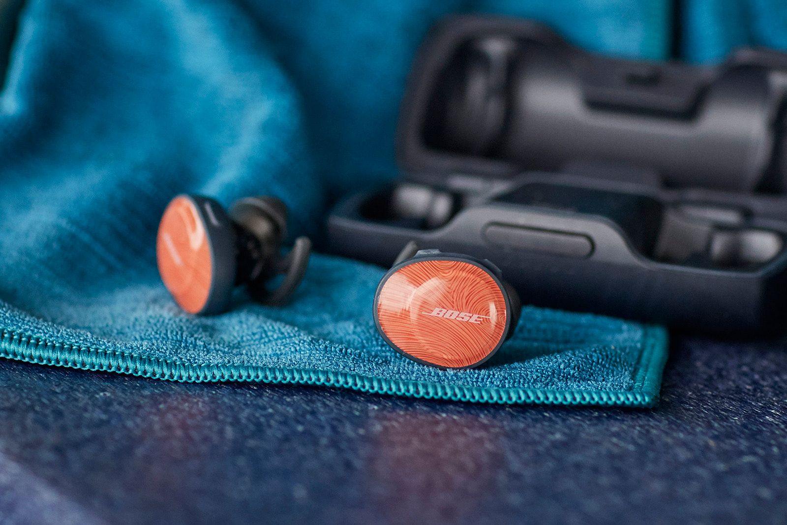 Bose SoundSport Free wire-free rugged headphones now available image 1