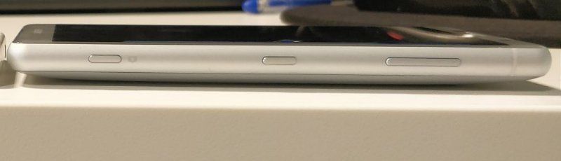 Leaked Xperia XZ2 Compact image all but confirms a curved future for Sony image 2
