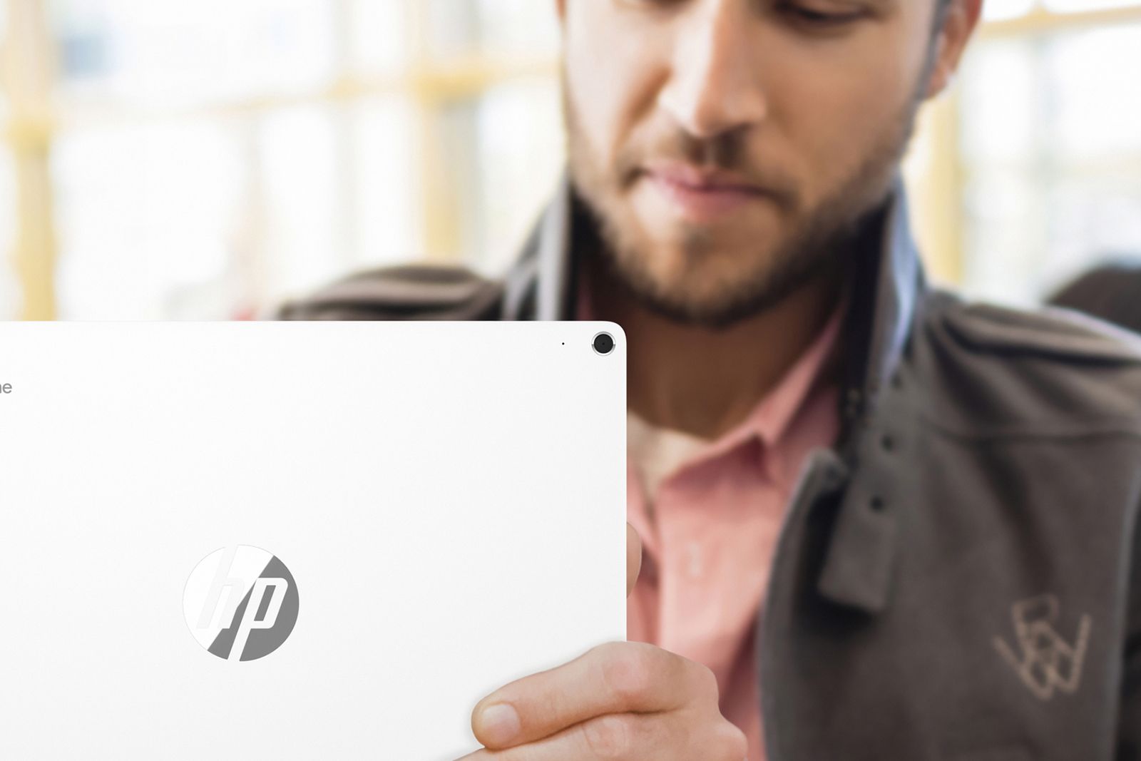 HPs ChromeBook x2 is a detachable iPad Pro rival thats way cheaper image 1