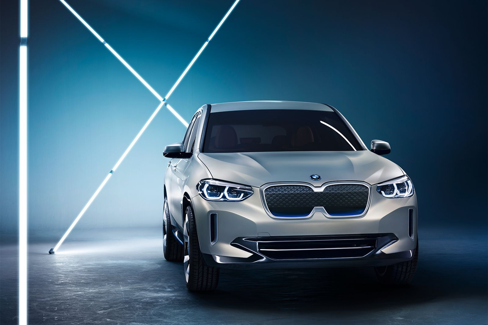 BMW reveals Concept iX3 all-electric SUV will go on sale in 2020 image 1