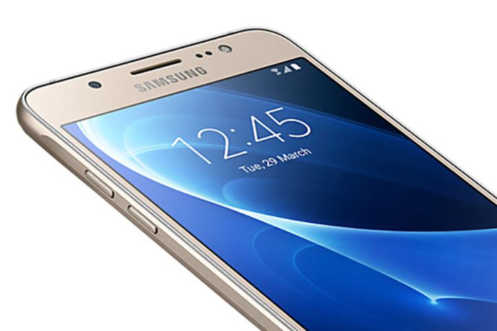 Samsung to unleash four new Galaxy J smartphones with 1859 Infinity Displays image 1