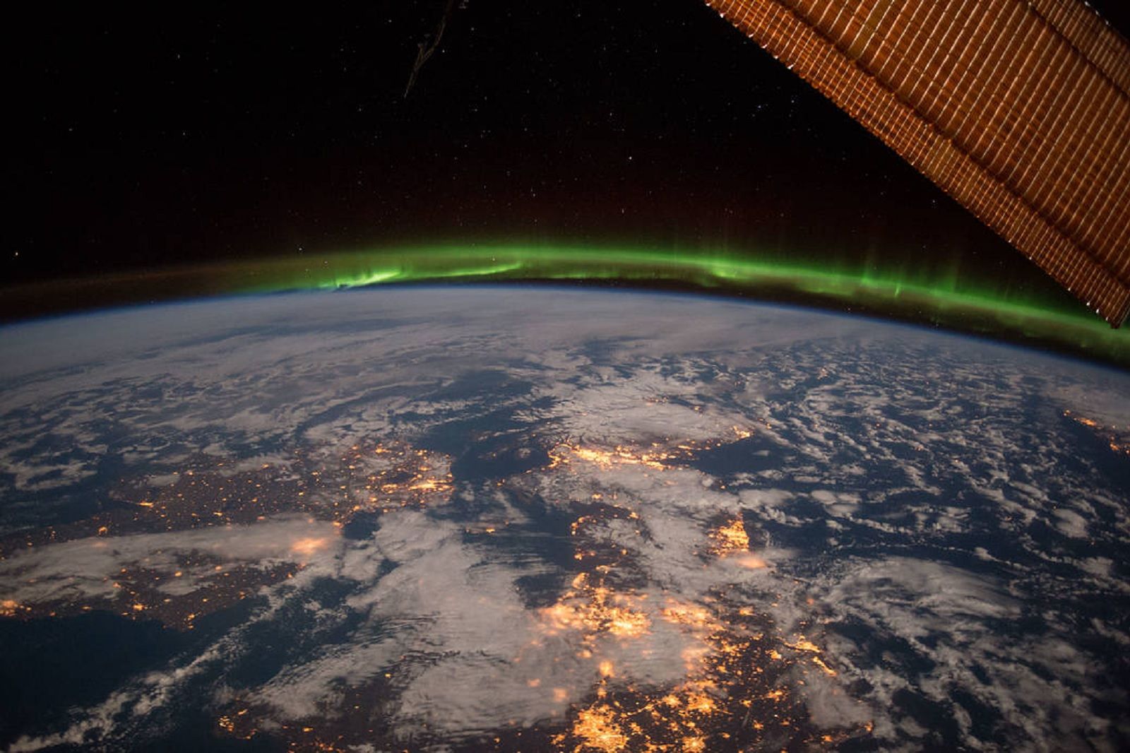 18 Incredible Images Of Our World Snapped From Space image 1