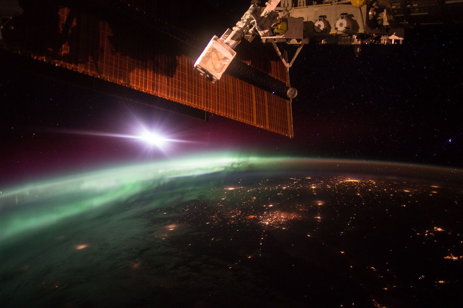 Amazing images from the International Space Station image 27