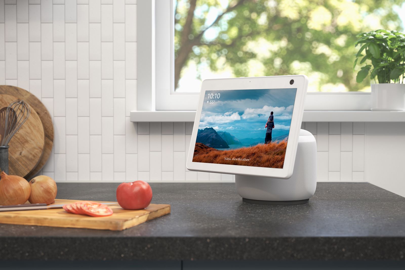 How does Amazon Echo Shows new Tap to Alexa feature work photo 3
