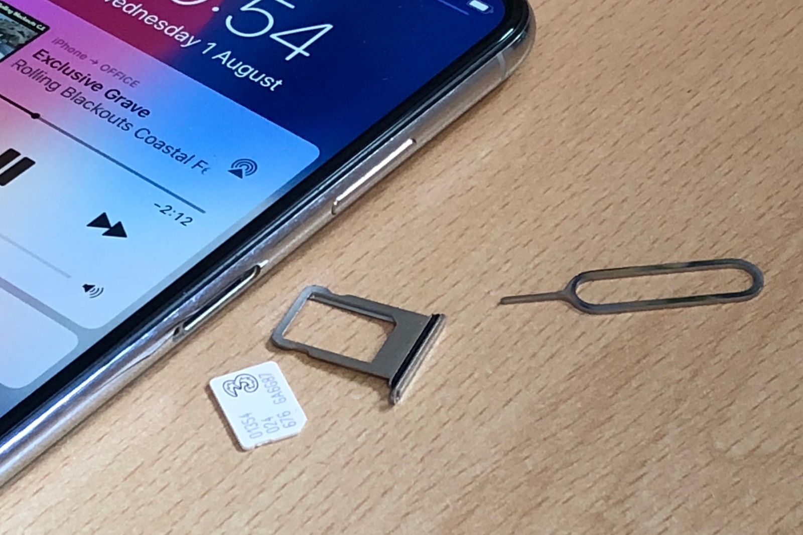 It Looks Like Apple Is Working On Iphone Dual-sim Support image 1