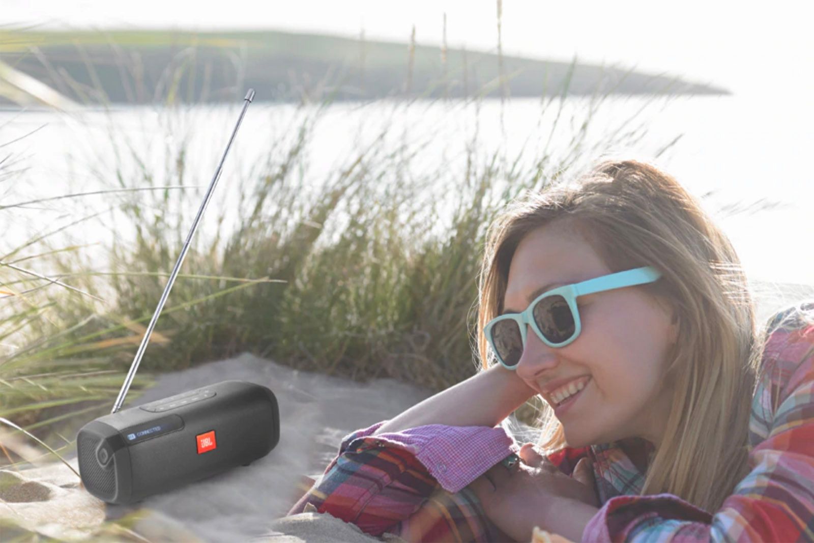 JBL Tuner is the portable radio for the Bluetooth generation image 1