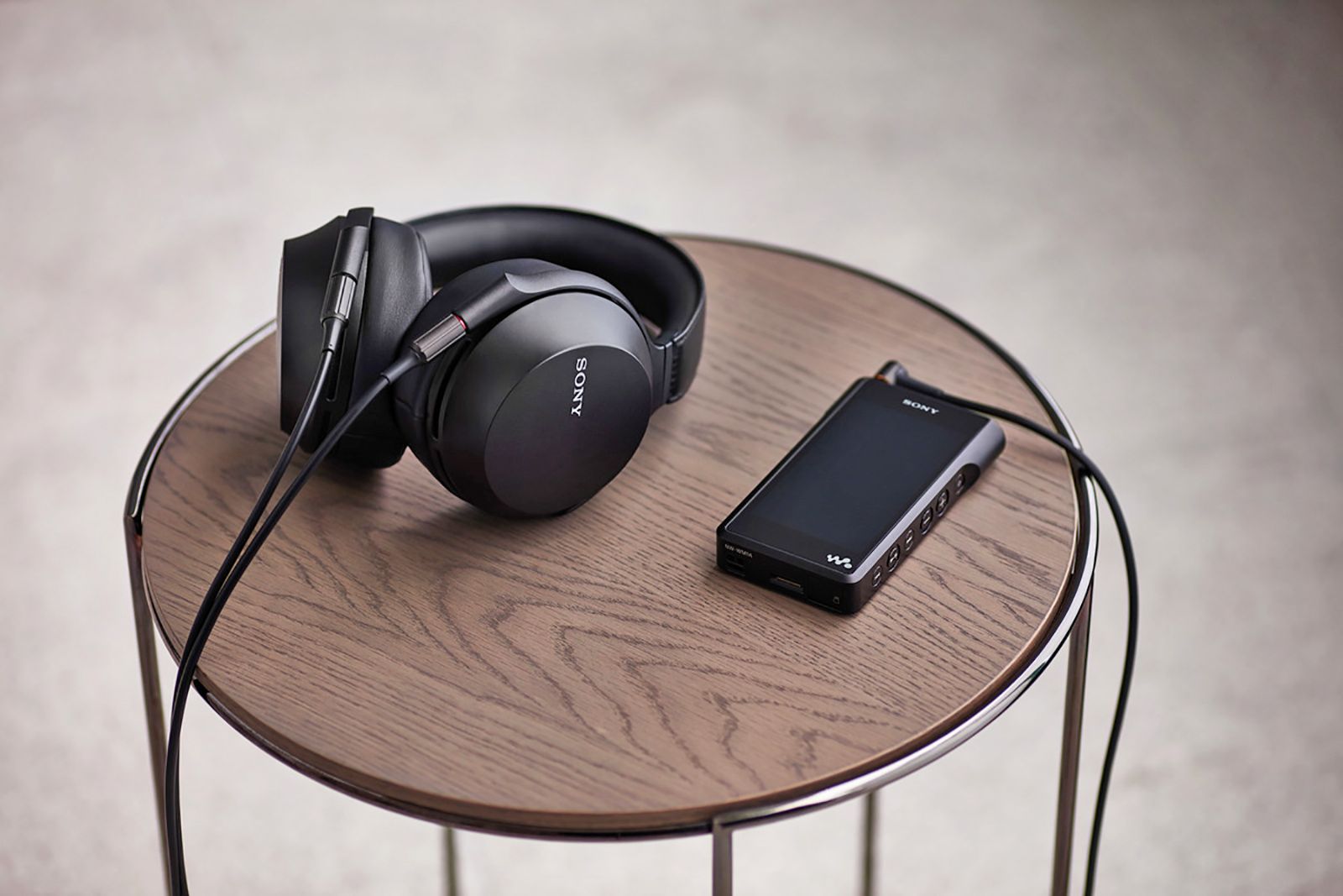 Sony MDR-Z7M2 may be some of the finest closed-back headphones you can buy image 1