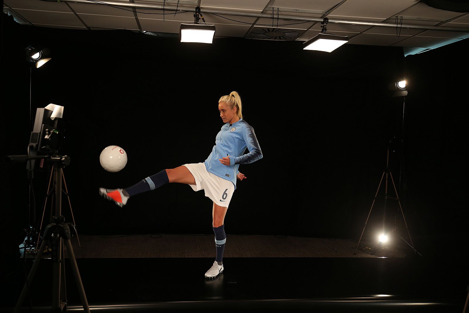 Vodafones 5g Holographic Call England Captain Steph Houghton Explains Her Part In It image 3