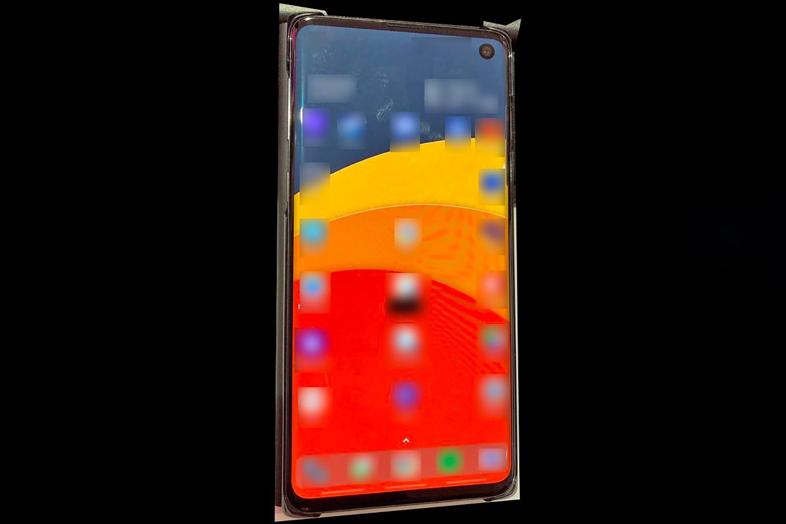 Leaked Samsung Galaxy S10 hands-on pic shows right-hand punch-hole camera image 1