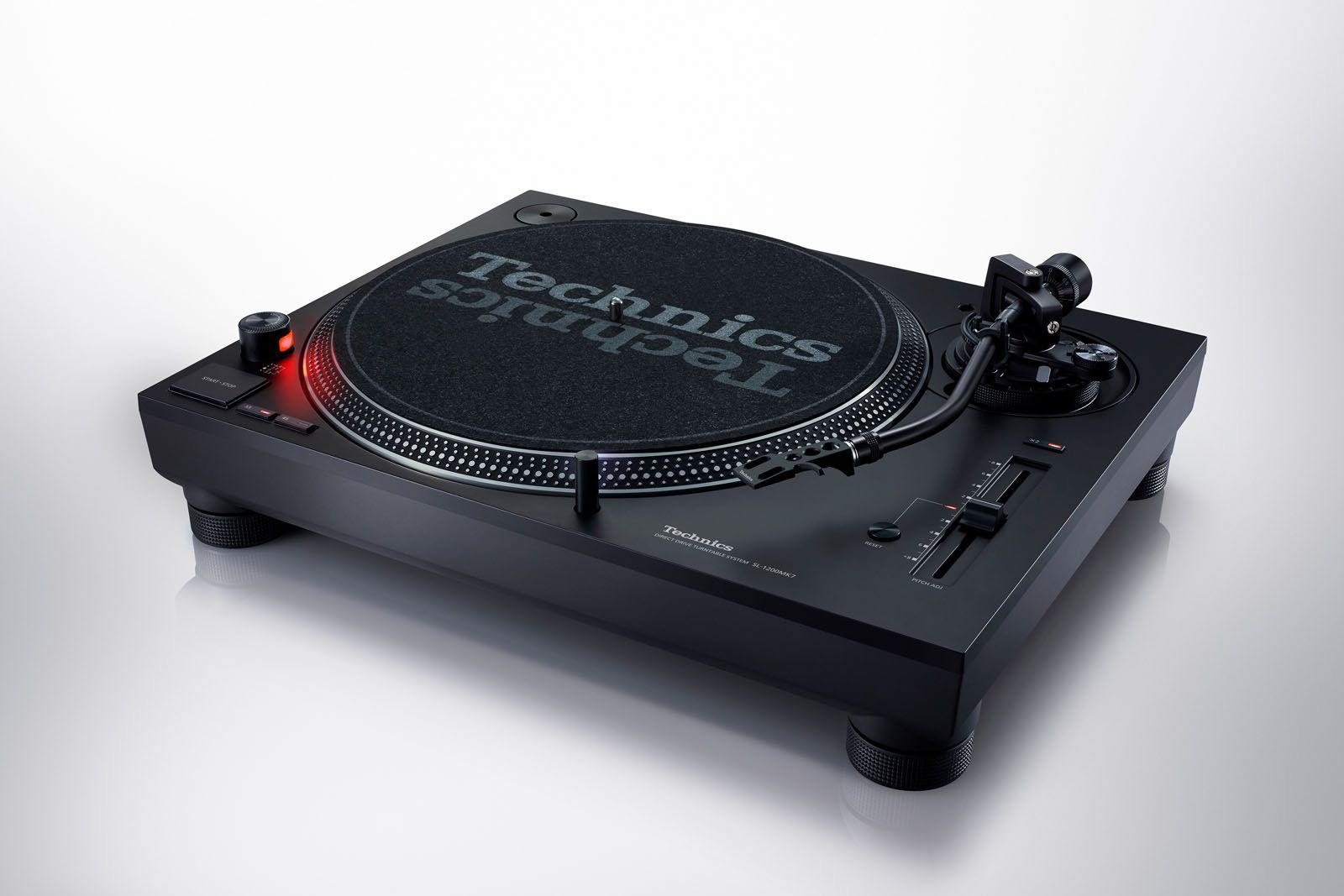 The Technics 1210 returns Mark 7 DJ turntable official for 2019 image 1