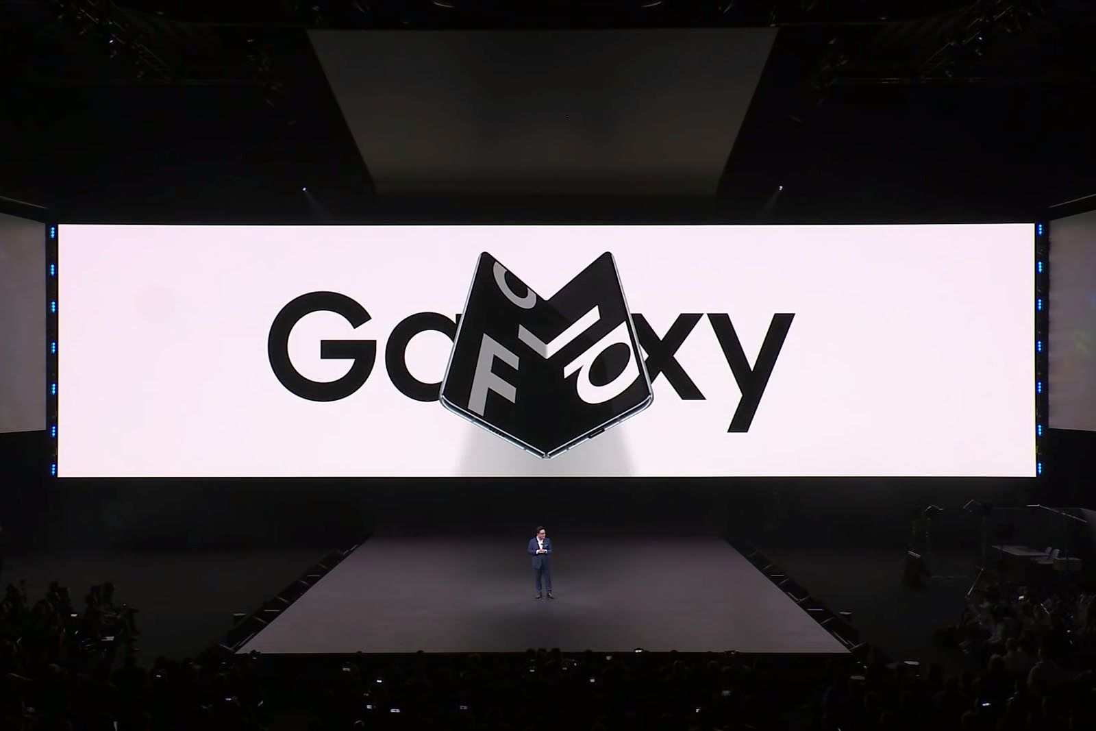 Samsung Galaxy Fold image 1