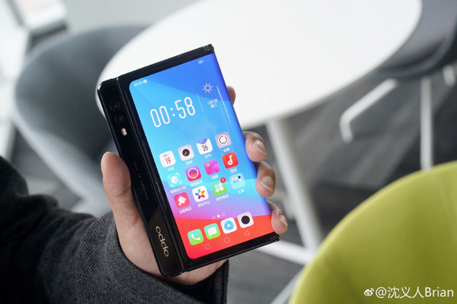 Oppos foldable phone has been shown off sort of image 3