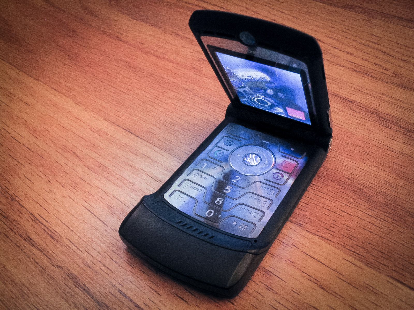 Motorola foldable phone details revealed Razr dual-screen design confirmed image 1