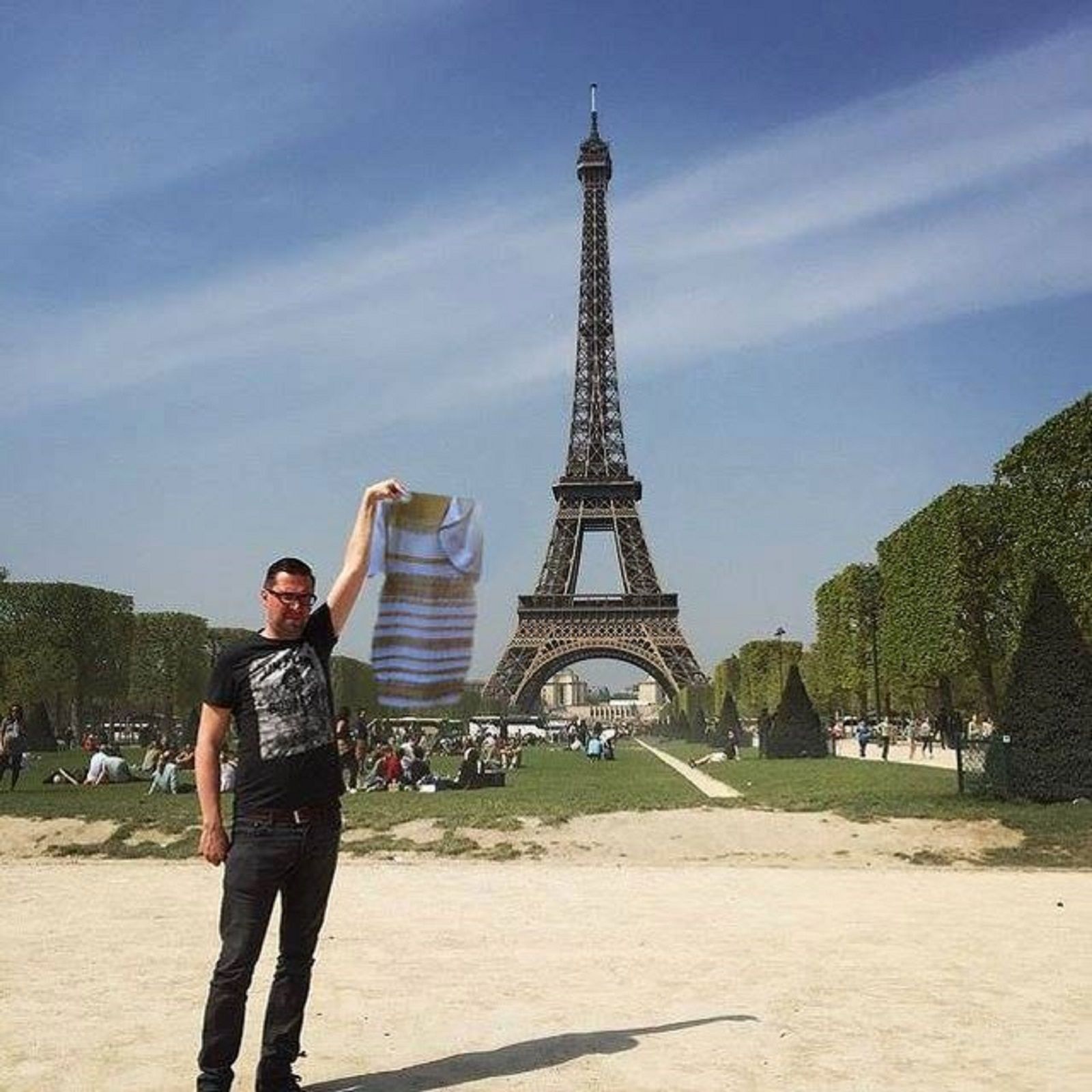 Celebrate 130 years since the Inauguration of the Eiffel Tower with hilarious Photoshoppings image 22