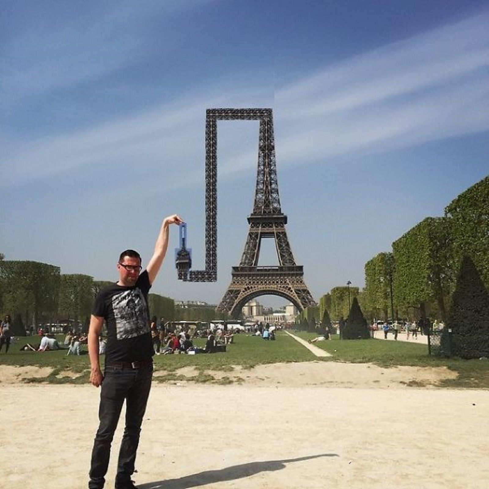 Celebrate 130 years since the Inauguration of the Eiffel Tower with hilarious Photoshoppings image 6
