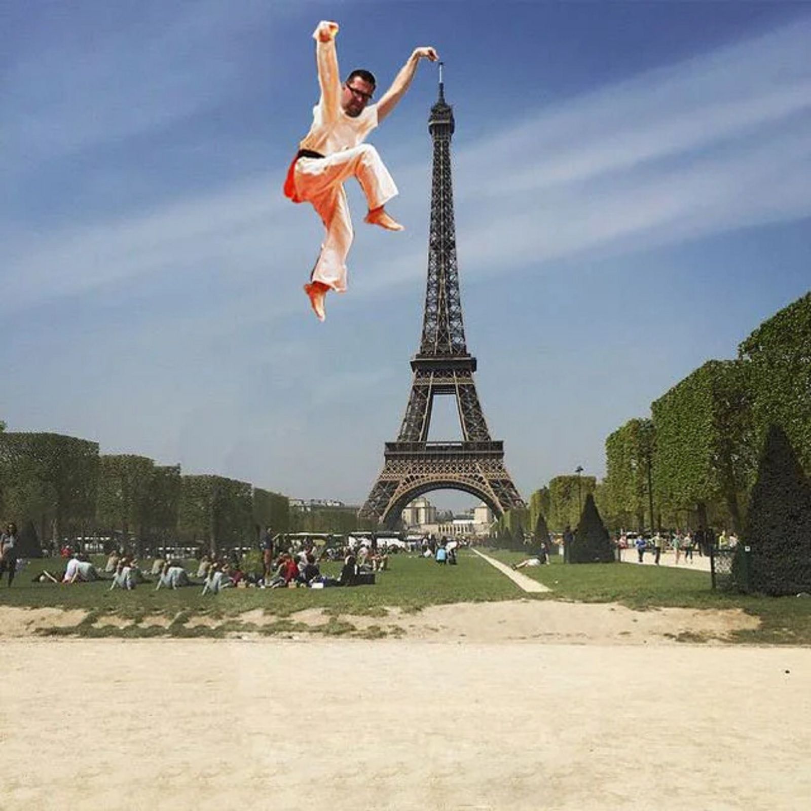 Celebrate 130 Years Since The Inauguration Of The Eiffel Tower With Hilarious Photoshoppings photo 3