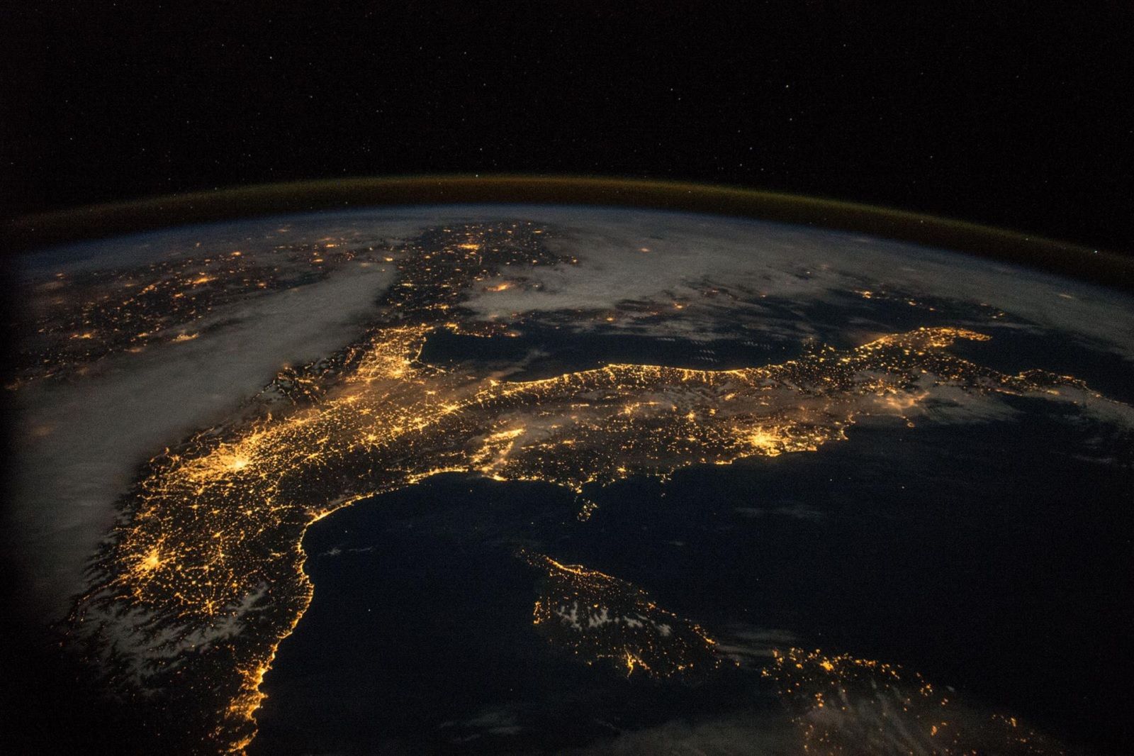 A Visual Exploration Of Our World And The Depths Of Space With Nasa And Google image 15