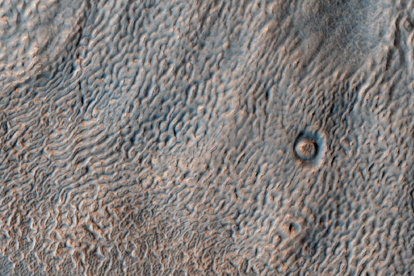 Staggering Images Of Mars Like Youve Never Seen Before image 18