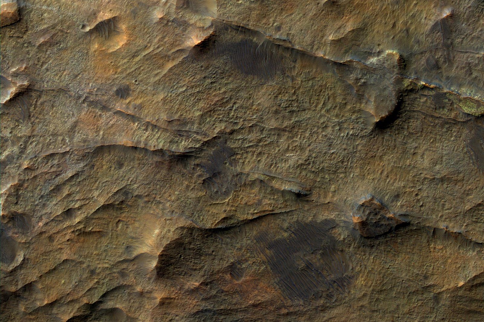 Staggering Images Of Mars Like Youve Never Seen Before image 19