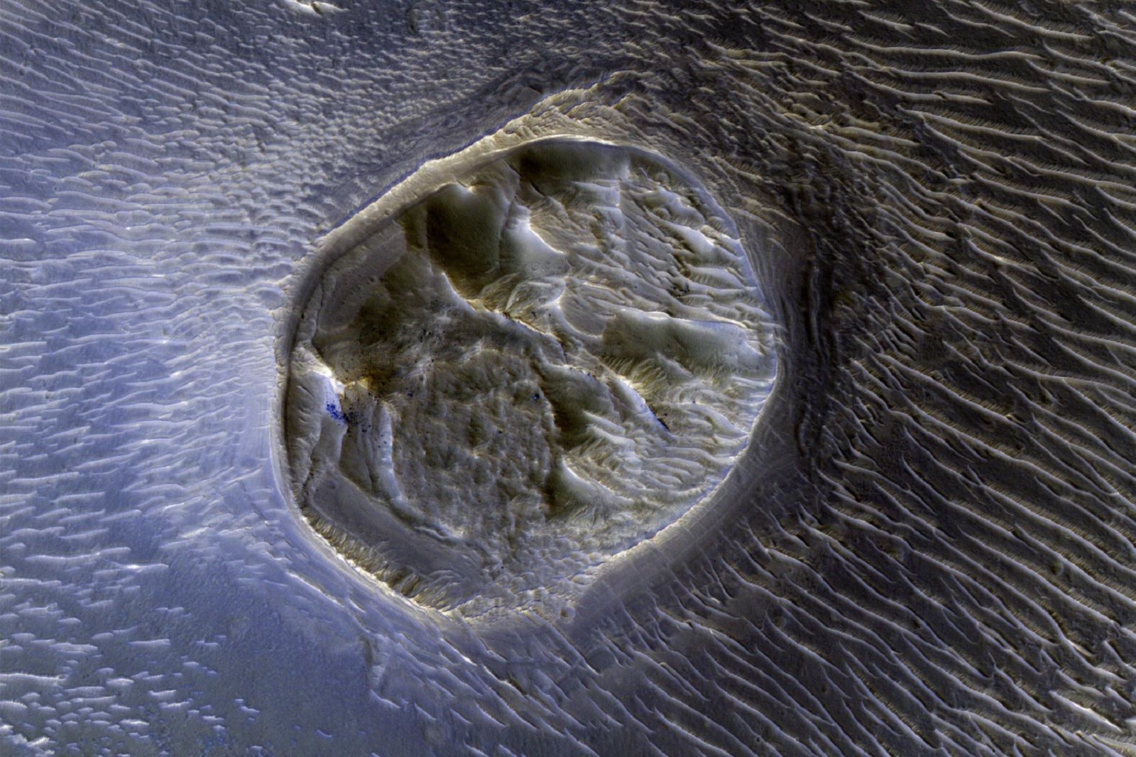 Staggering Images Of Mars Like Youve Never Seen Before image 20
