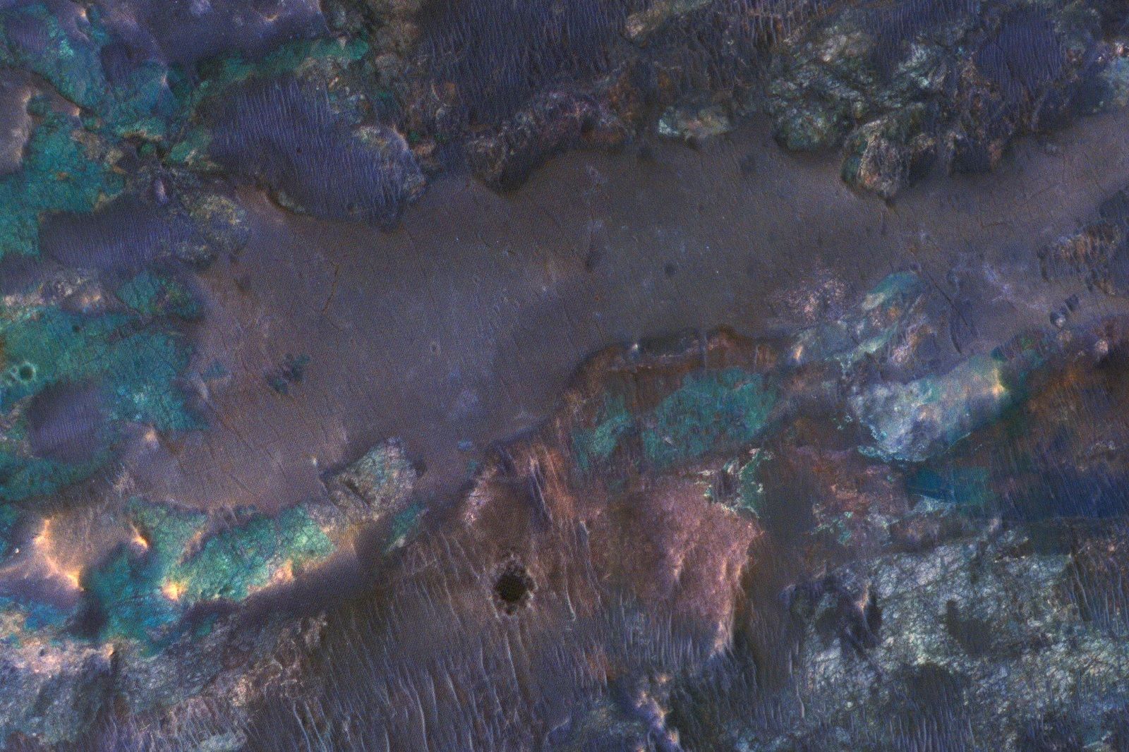 Staggering Images Of Mars Like Youve Never Seen Before image 23