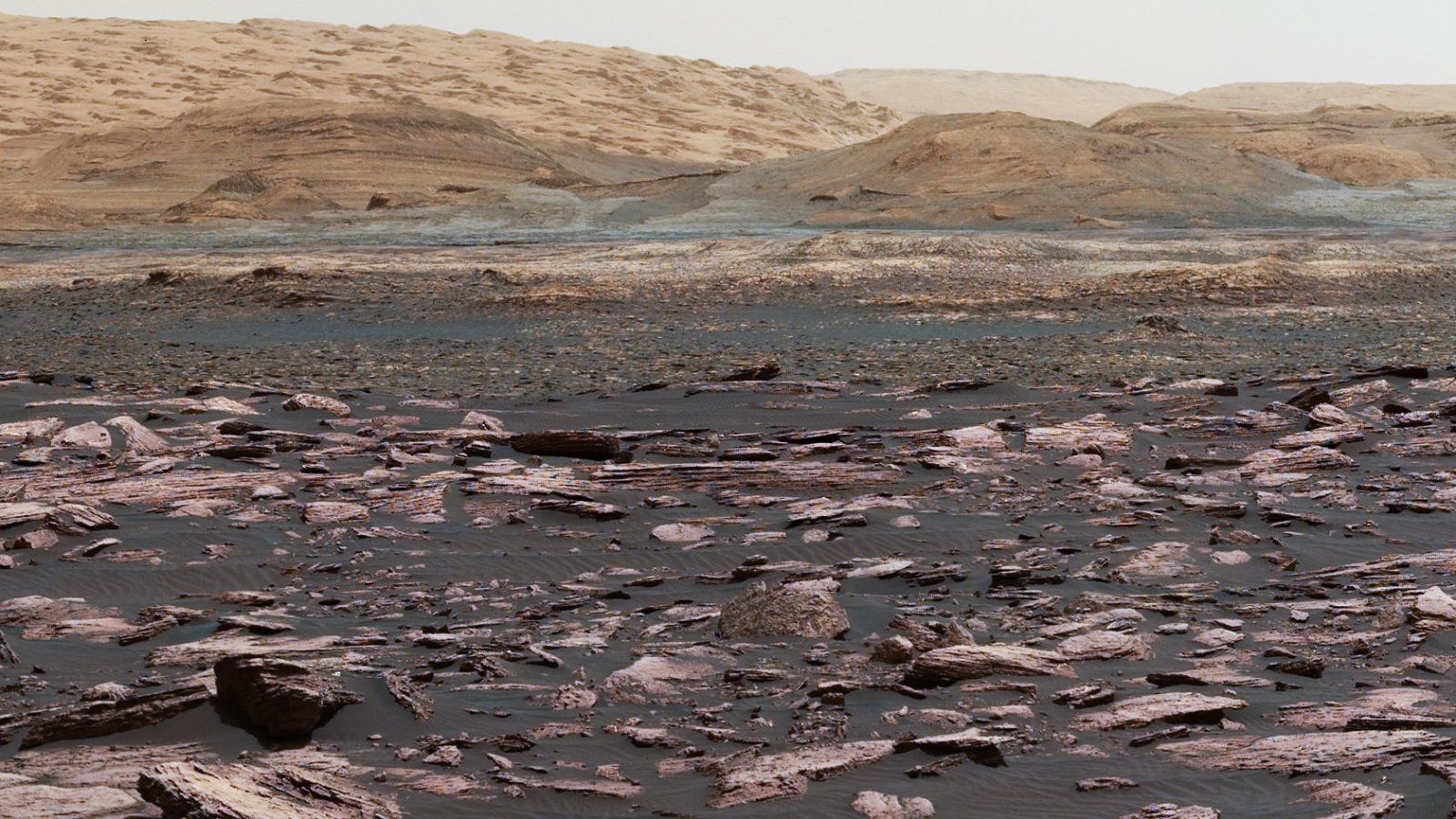 Staggering Images Of Mars Like Youve Never Seen Before image 27