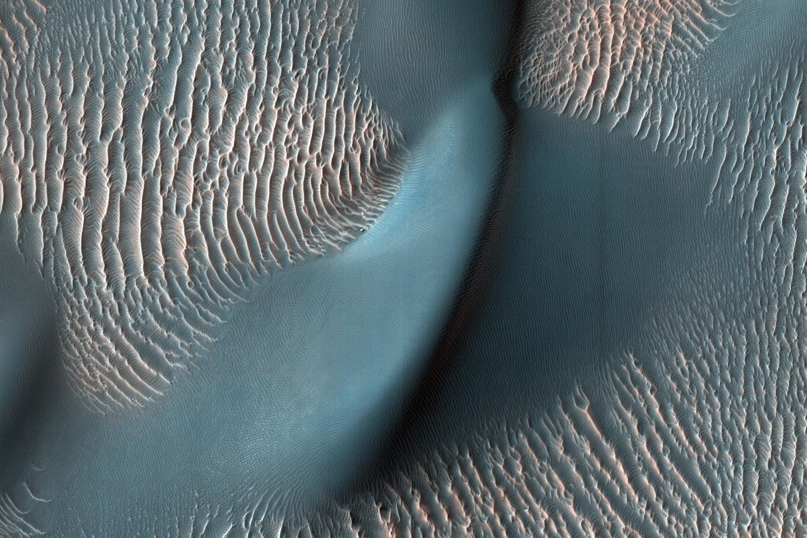 Staggering Images Of Mars Like Youve Never Seen Before photo 31