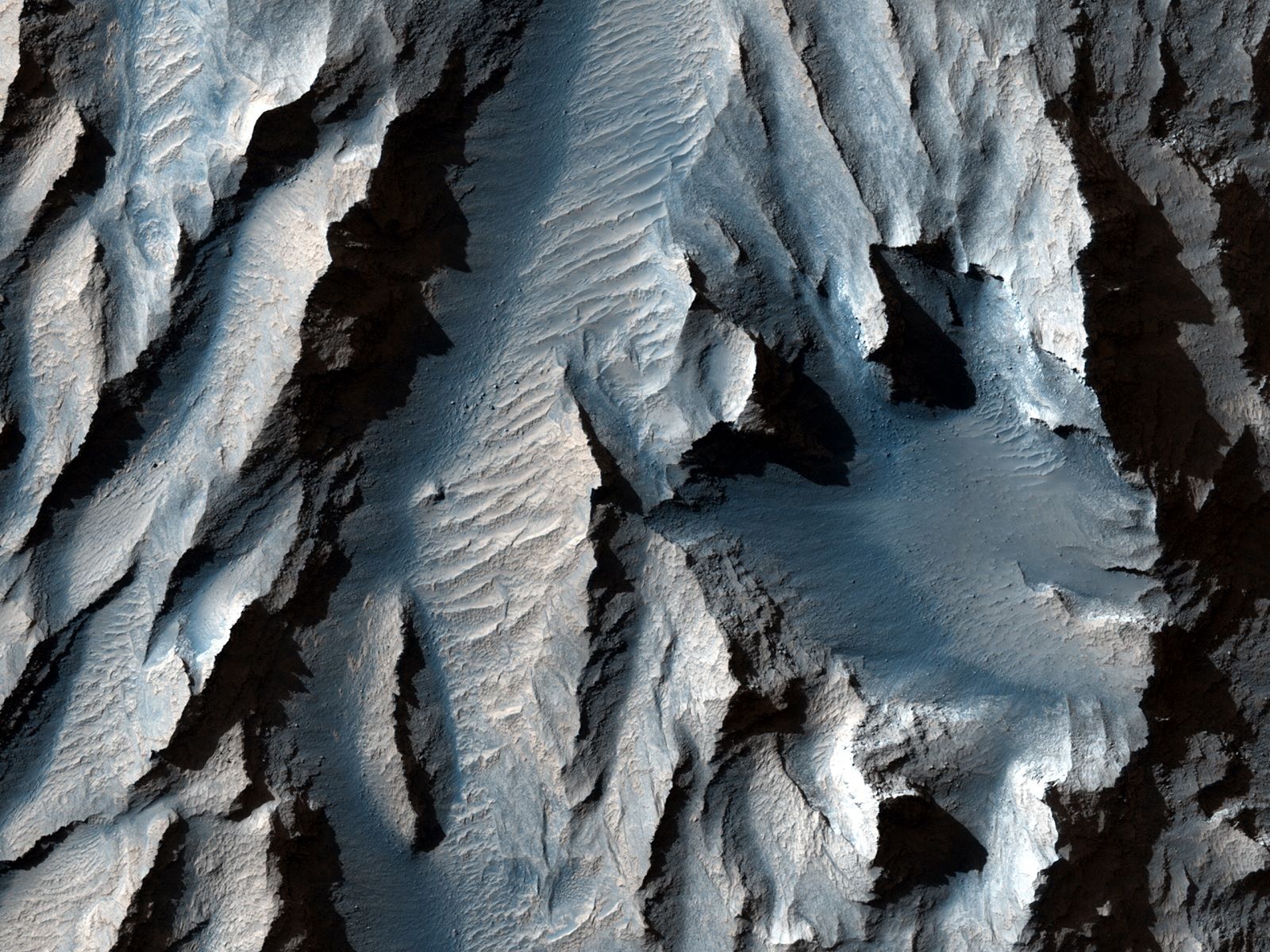 Staggering Images Of Mars Like Youve Never Seen Before photo 33
