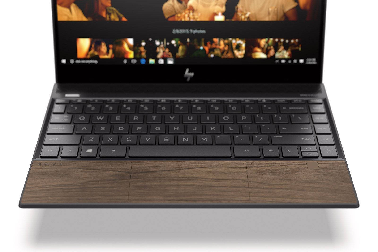 HP Envy laptops add wood panelling evoke memories of Atari’s haydays image 1