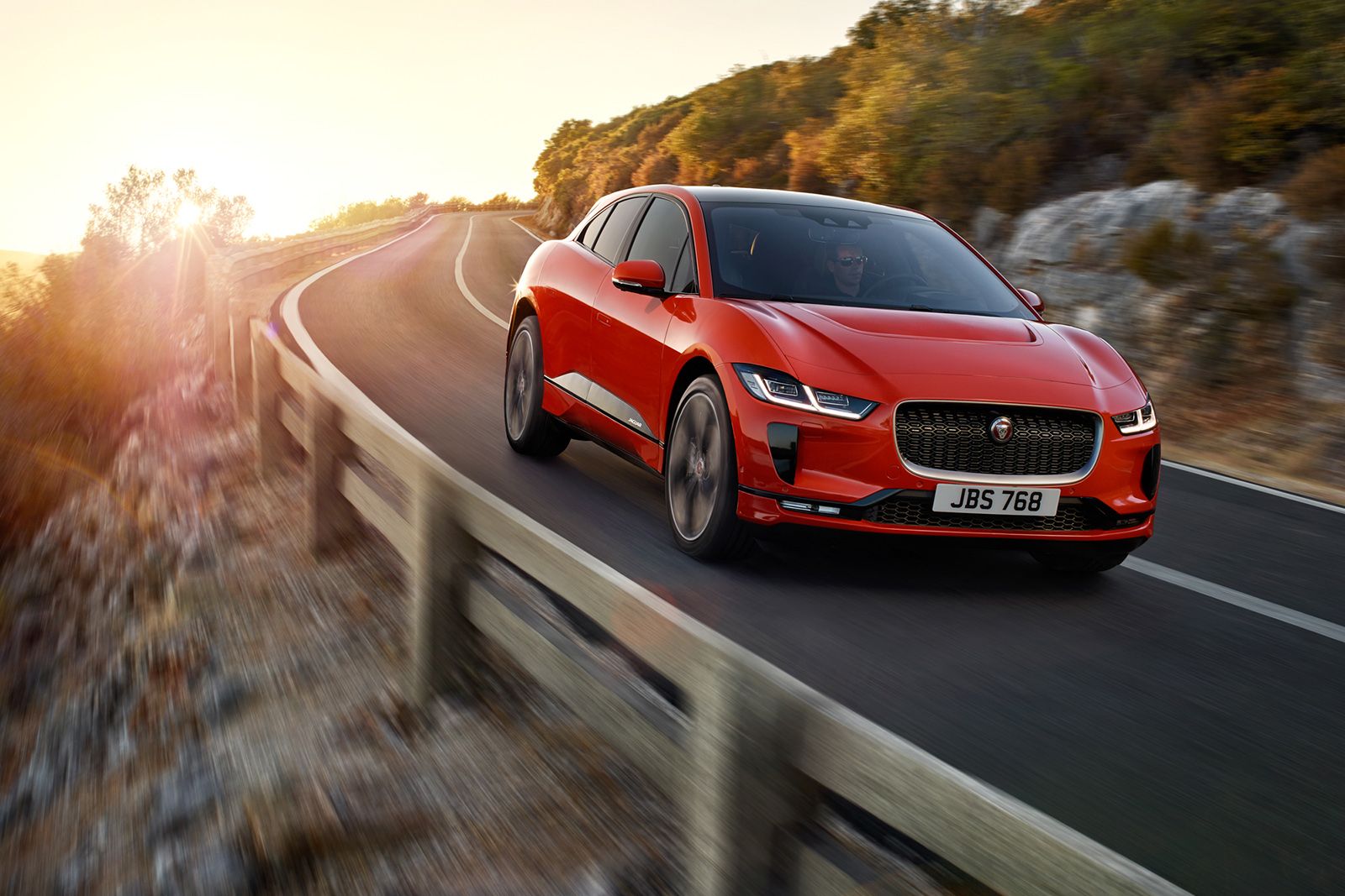 Jaguar set to invest in electric vehicle production in the UK image 1