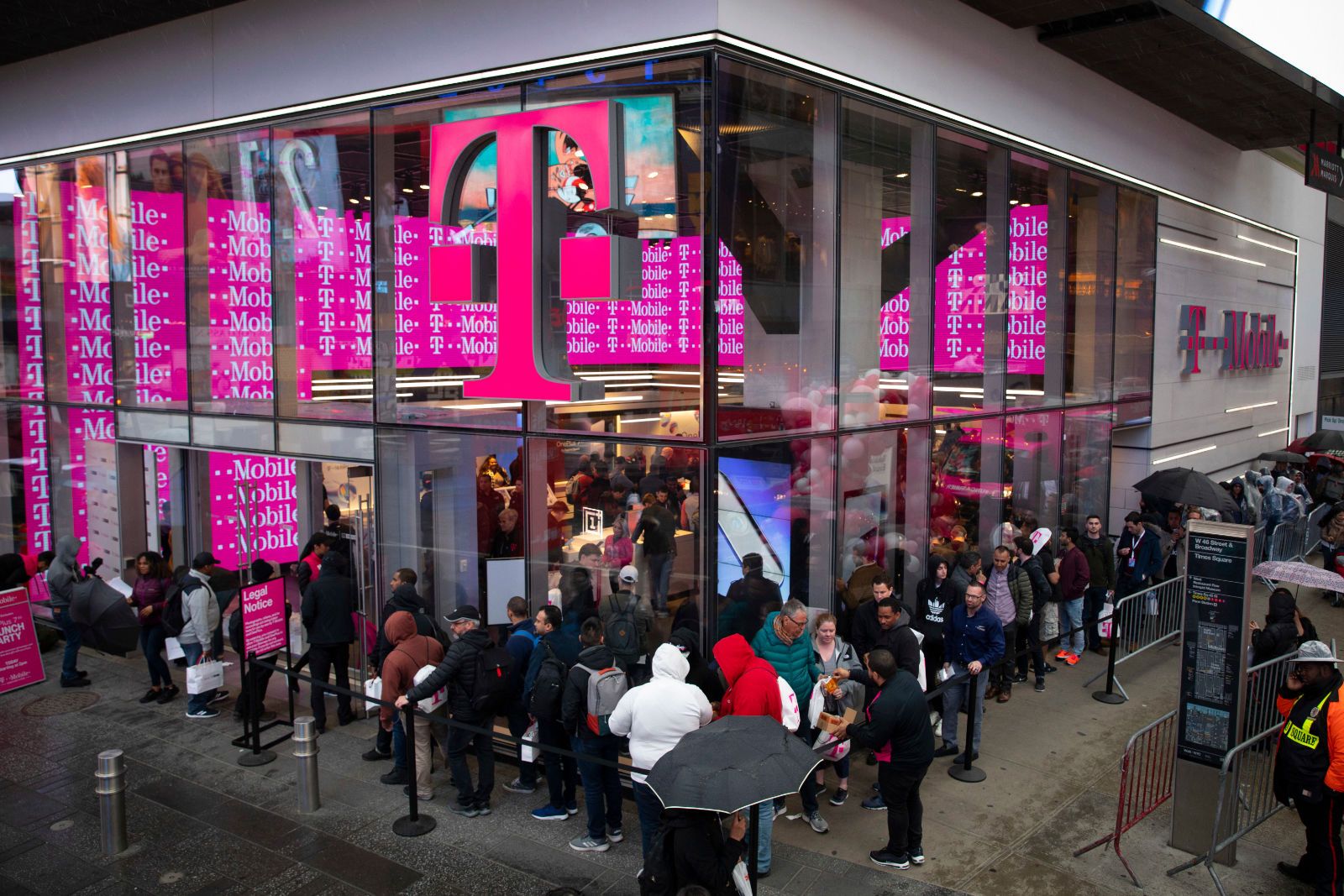T-mobile And Sprints Us Merger Finally Gets Thumbs Up From Doj image 1