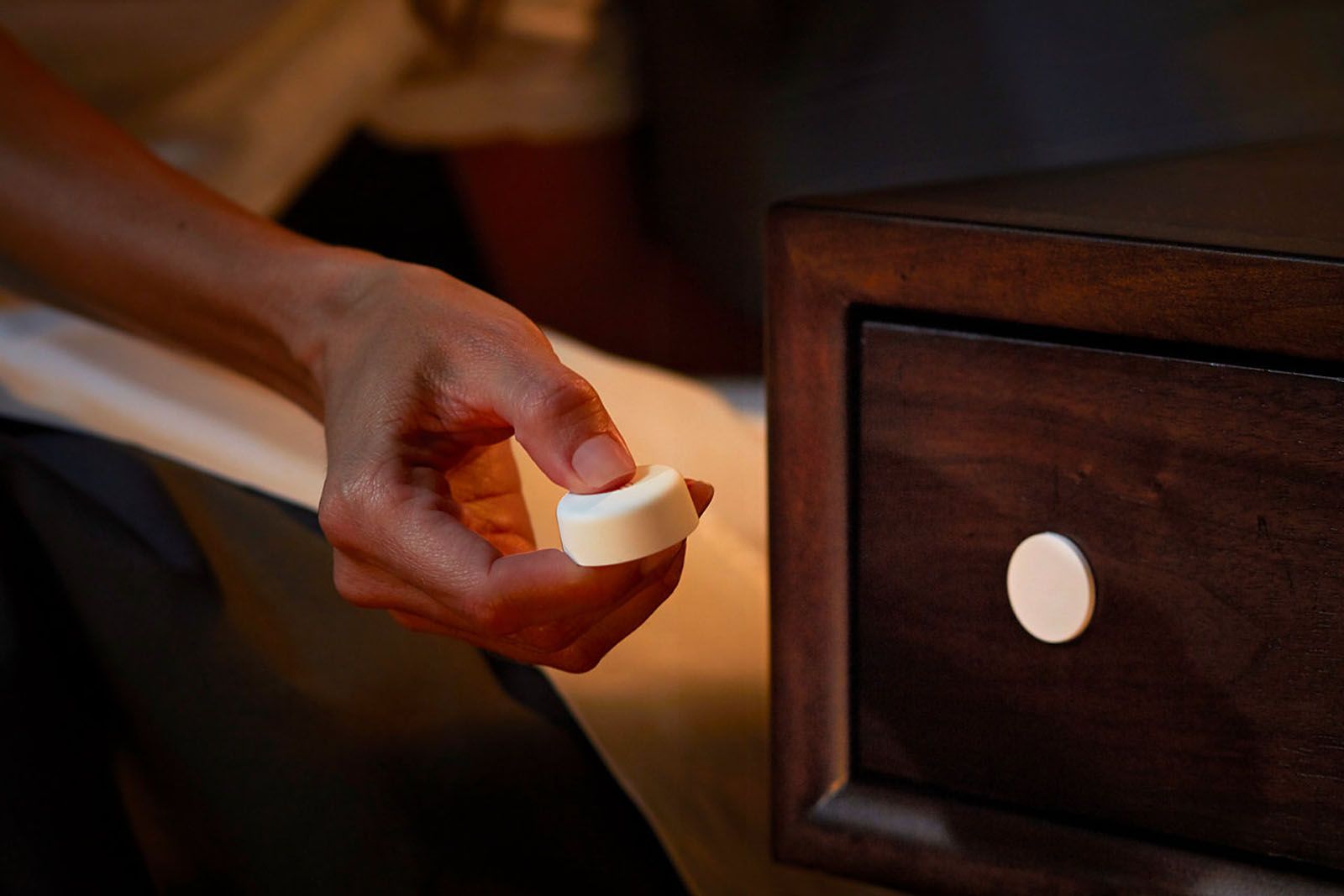 Philips Hue Expands Range With Filament Bulbs Smart Plug And An Awesome Button image 1