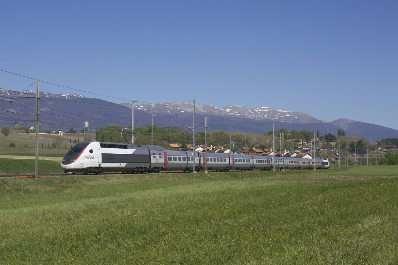 The Fastest Trains Around World Record Breaking Trains image 4