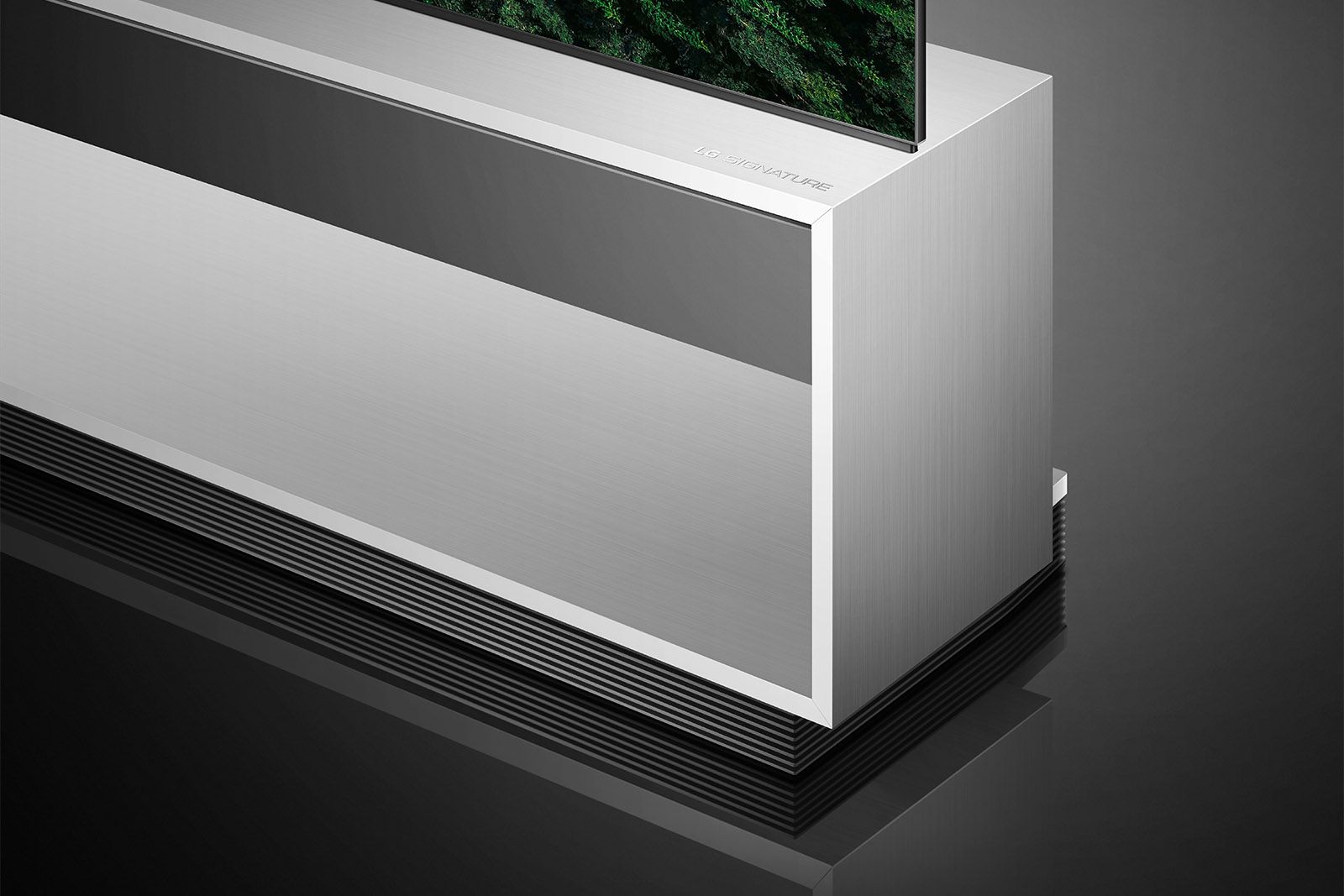 LG Z9 8K OLED TV review image 6