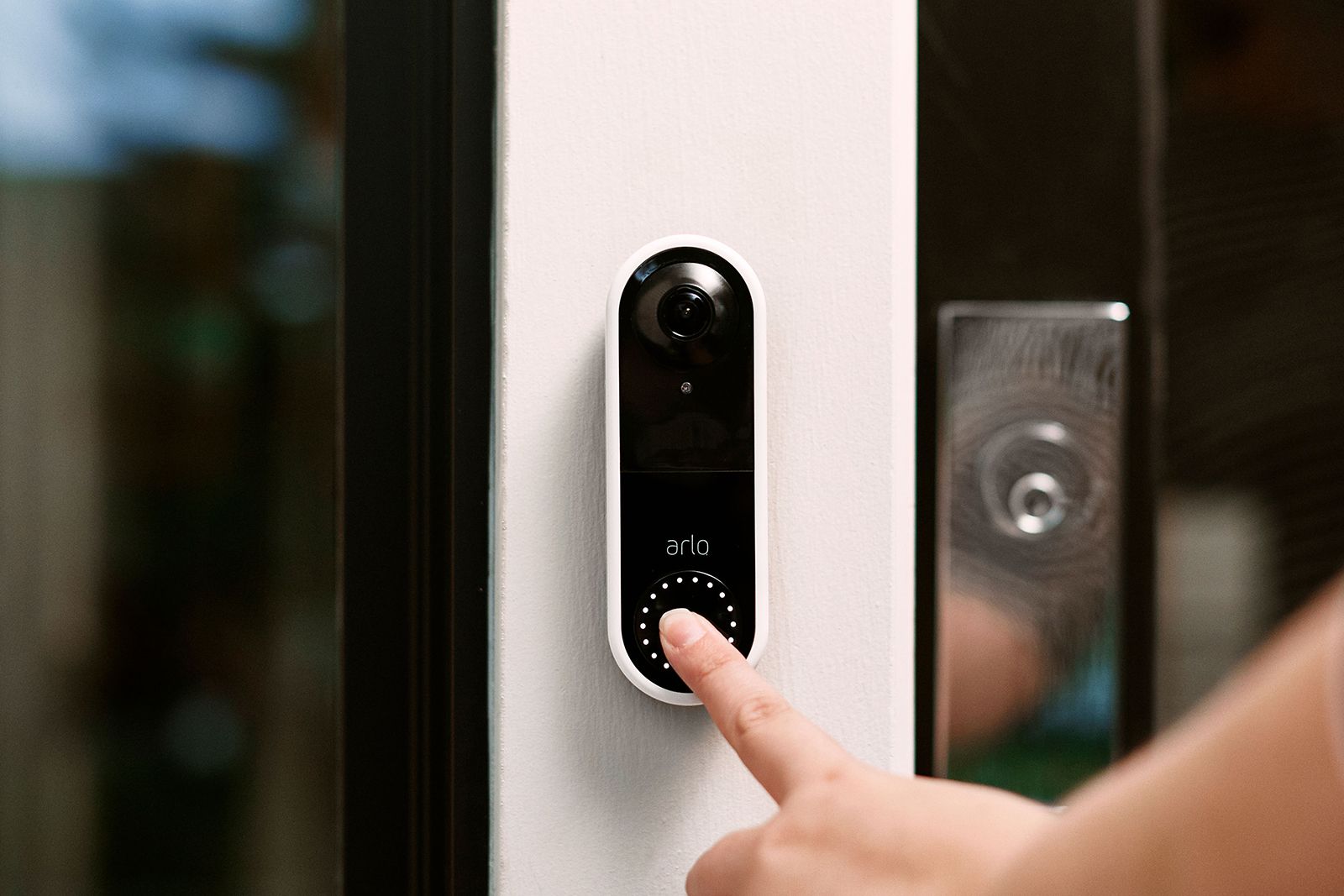 Arlo Video Doorbell is a serious competitor to Ring image 1