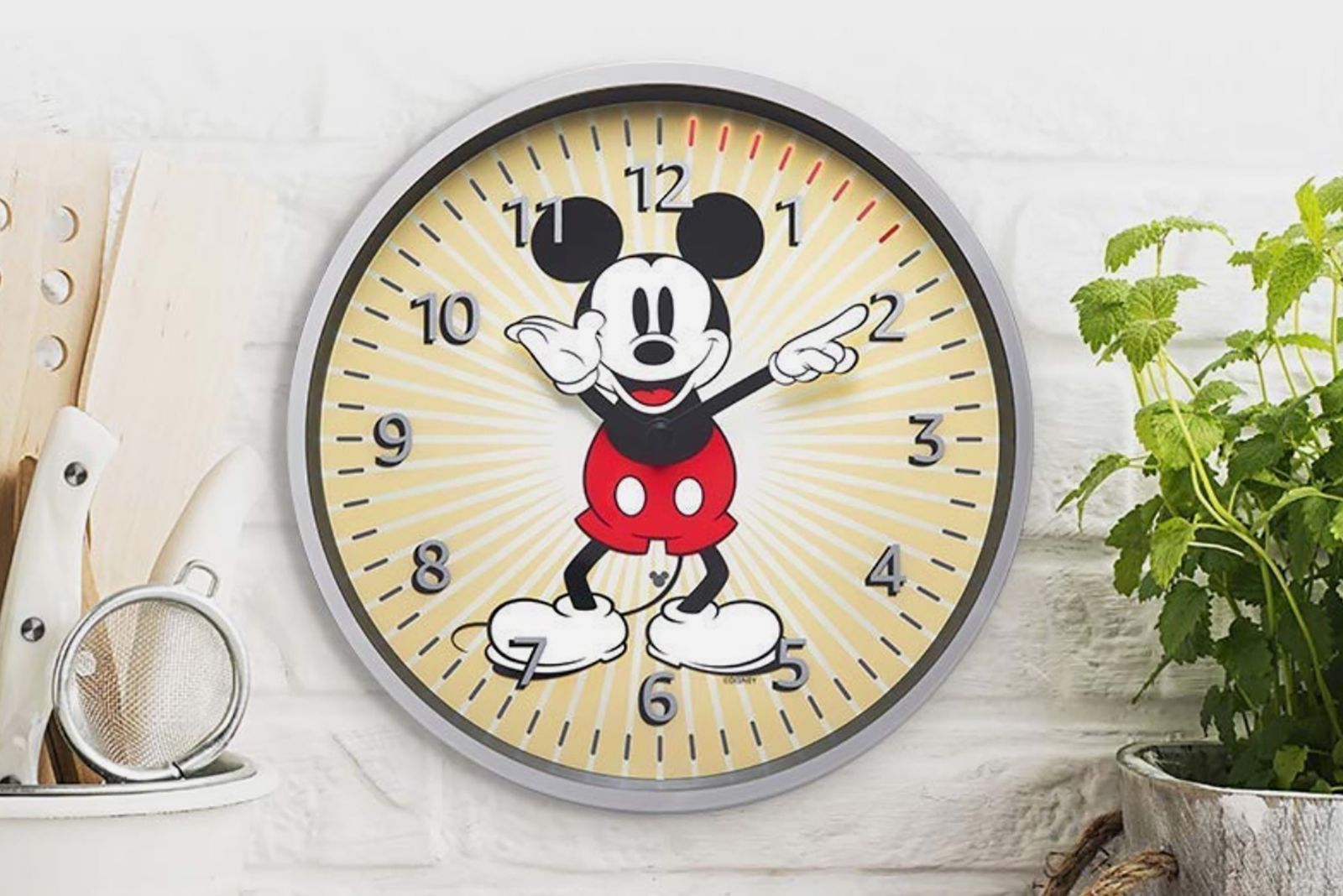 Mickey Mouse-themed Amazon Echo Wall Clock has surfaced at the FCC image 1