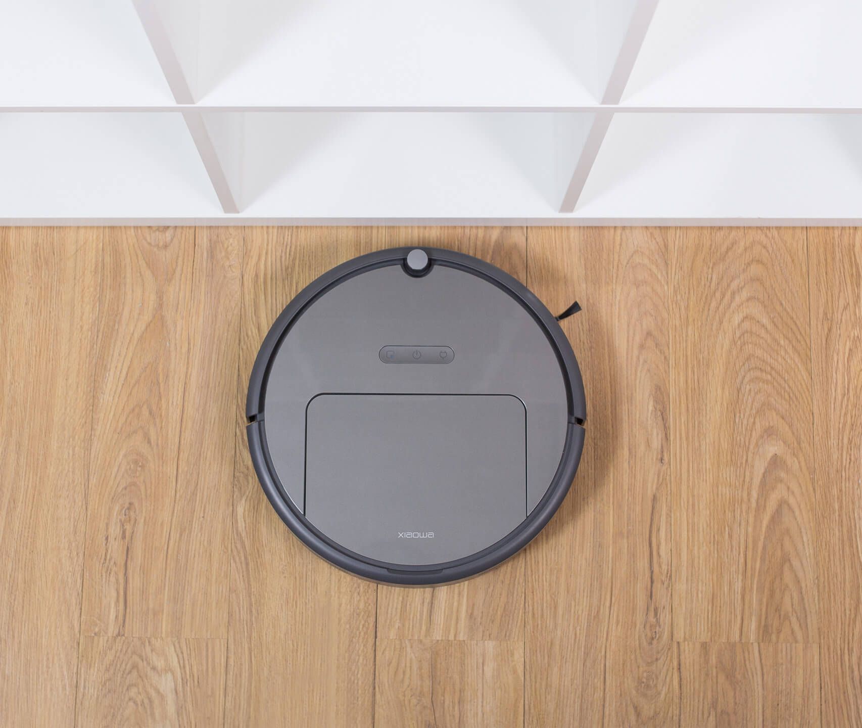 Roborock gives its E3 robot vacuum a major discount for Black Friday image 1
