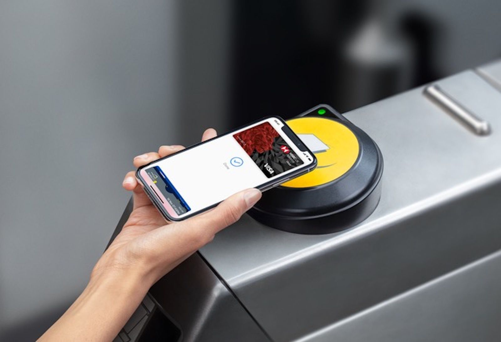 Apple Express Mode speeds up Apple Pay on London Underground buses and trams image 1