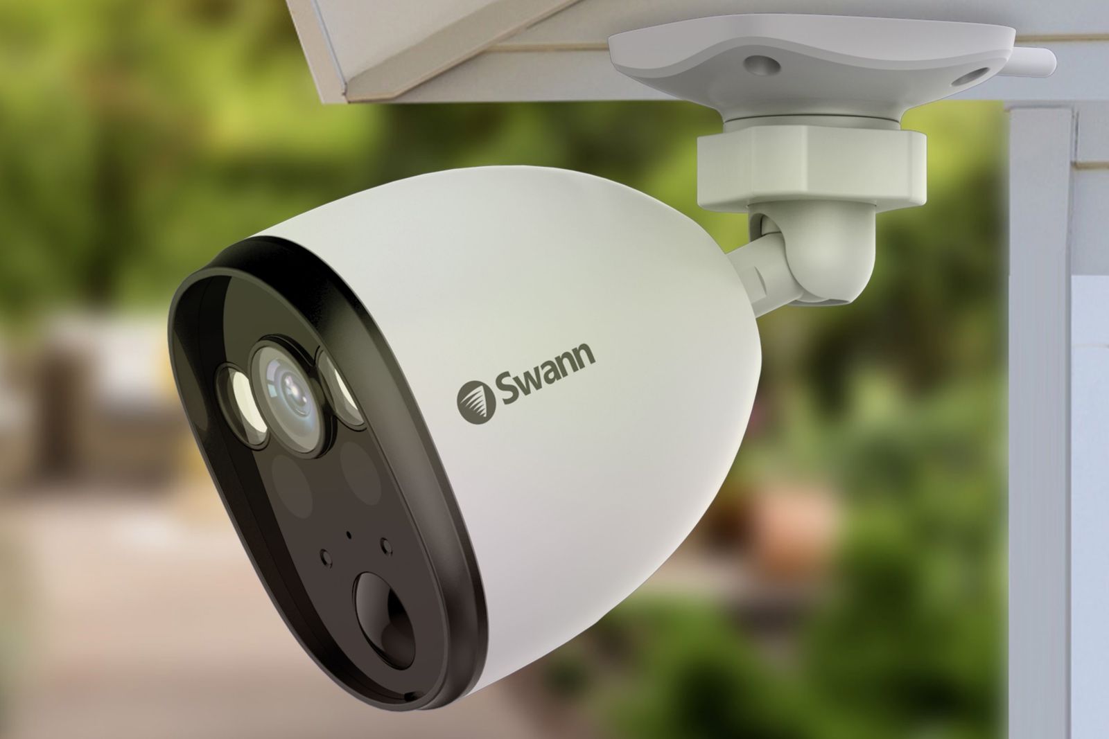 Keep your home secure with the Swann spotlight camera