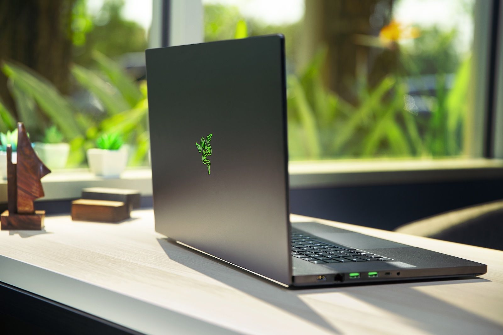 Razer Blade Pro 17 is the latest all-conquering Windows laptop for creators and gamers image 1