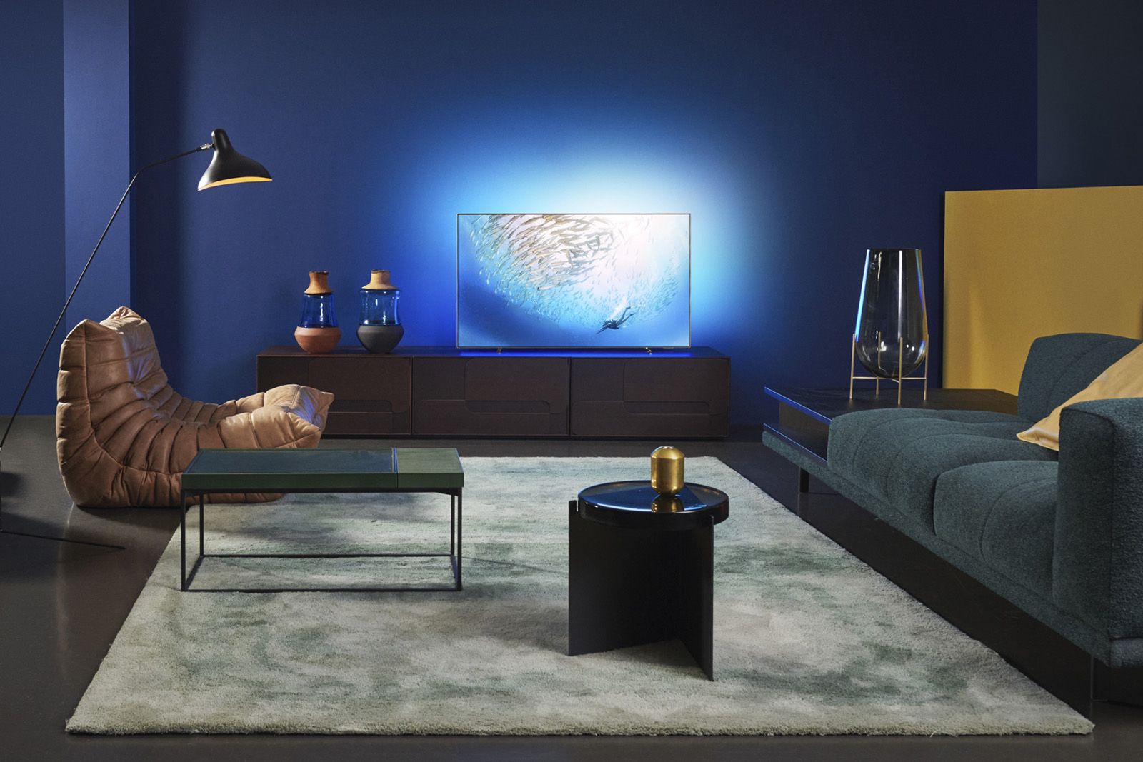 Philips OLED800 series TVs available in UK from July image 1